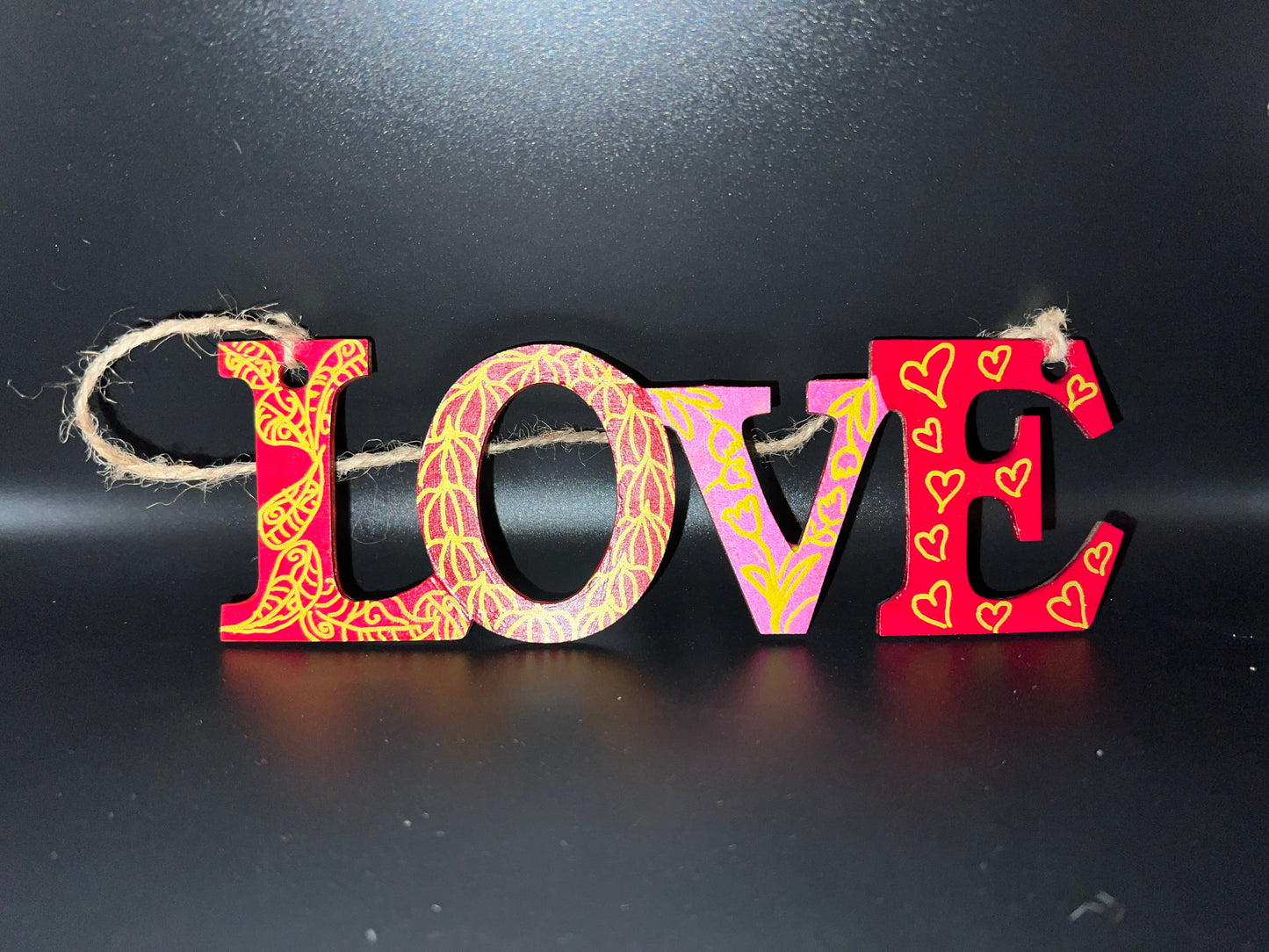 "LOVE" Sign - Gold